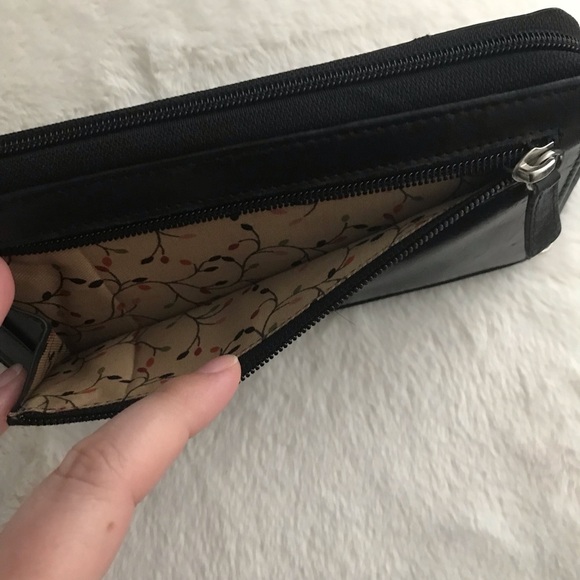 Mancini Leather Zip Wallet black RFID - Picture 5 of 13